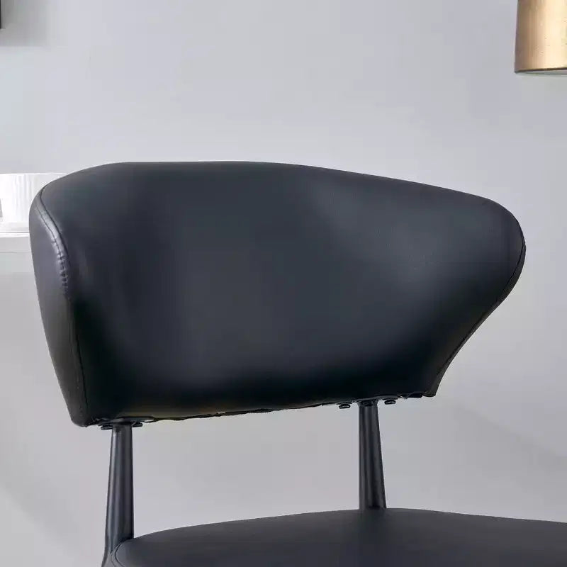 Lot de 4 Chaises de Salle à Manger Noires Minimalistes et Ergonomiques avec Dossier Courbé – Assise en PU