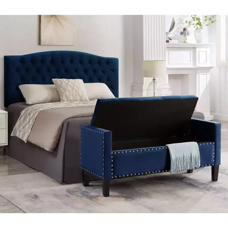 Banc de rangement capitonné avec accoudoirs et garniture cloutée – Bleu marine