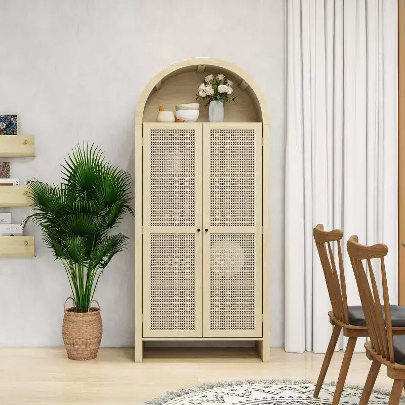 Meuble de garde-manger de cuisine arqué de 70 po avec portes en rotin et 2 tiroirs – Naturel