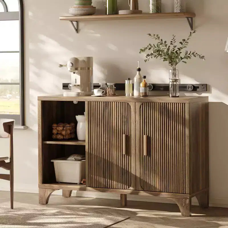 Armoire de rangement moderne à 3 portes avec portes cannelées et étagères réglables